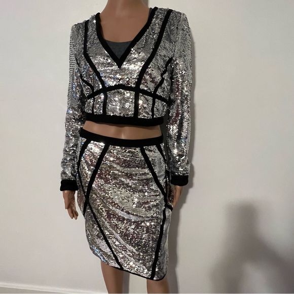 Silver Sequined 2 Piece Skirt Cropped Jacket - Picture 2 of 16